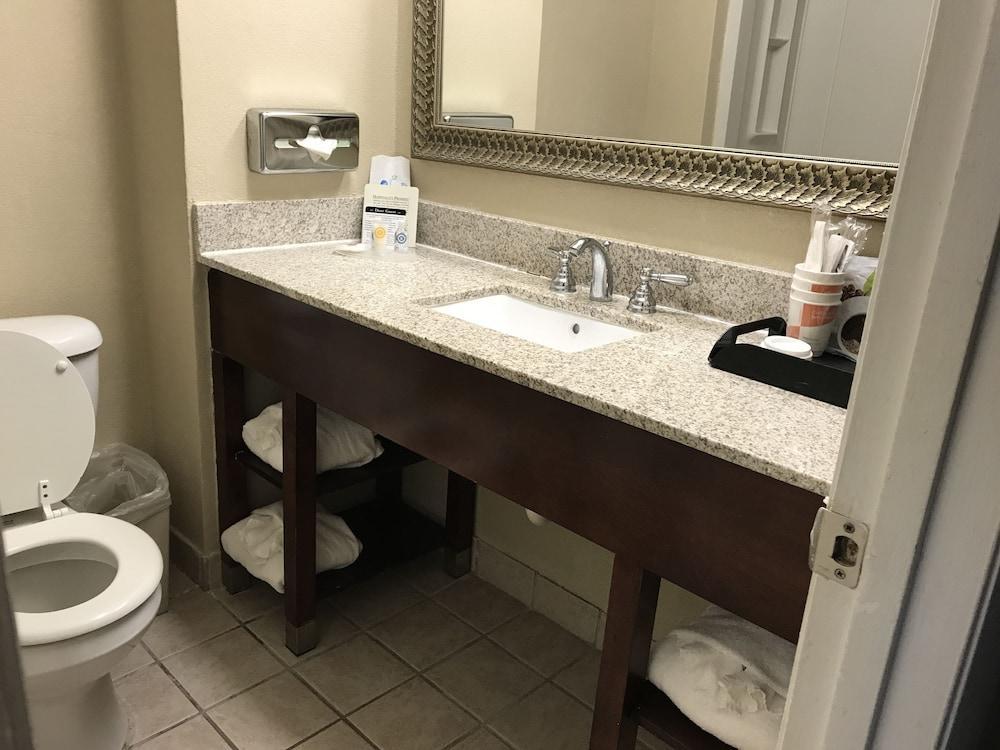 Comfort Inn Petersburg Near Fort Gregg-Adams Bagian luar foto