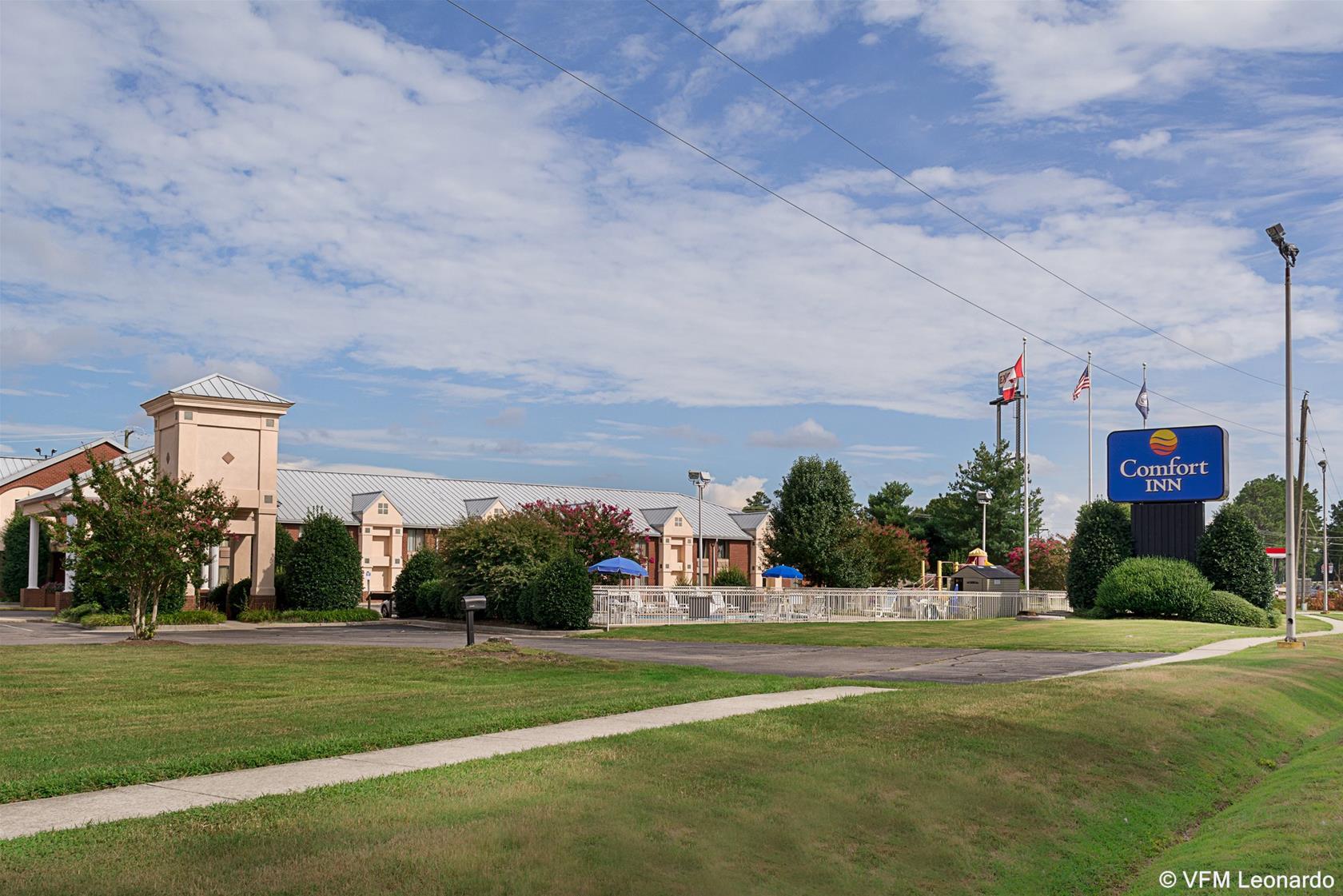 Comfort Inn Petersburg Near Fort Gregg-Adams Bagian luar foto