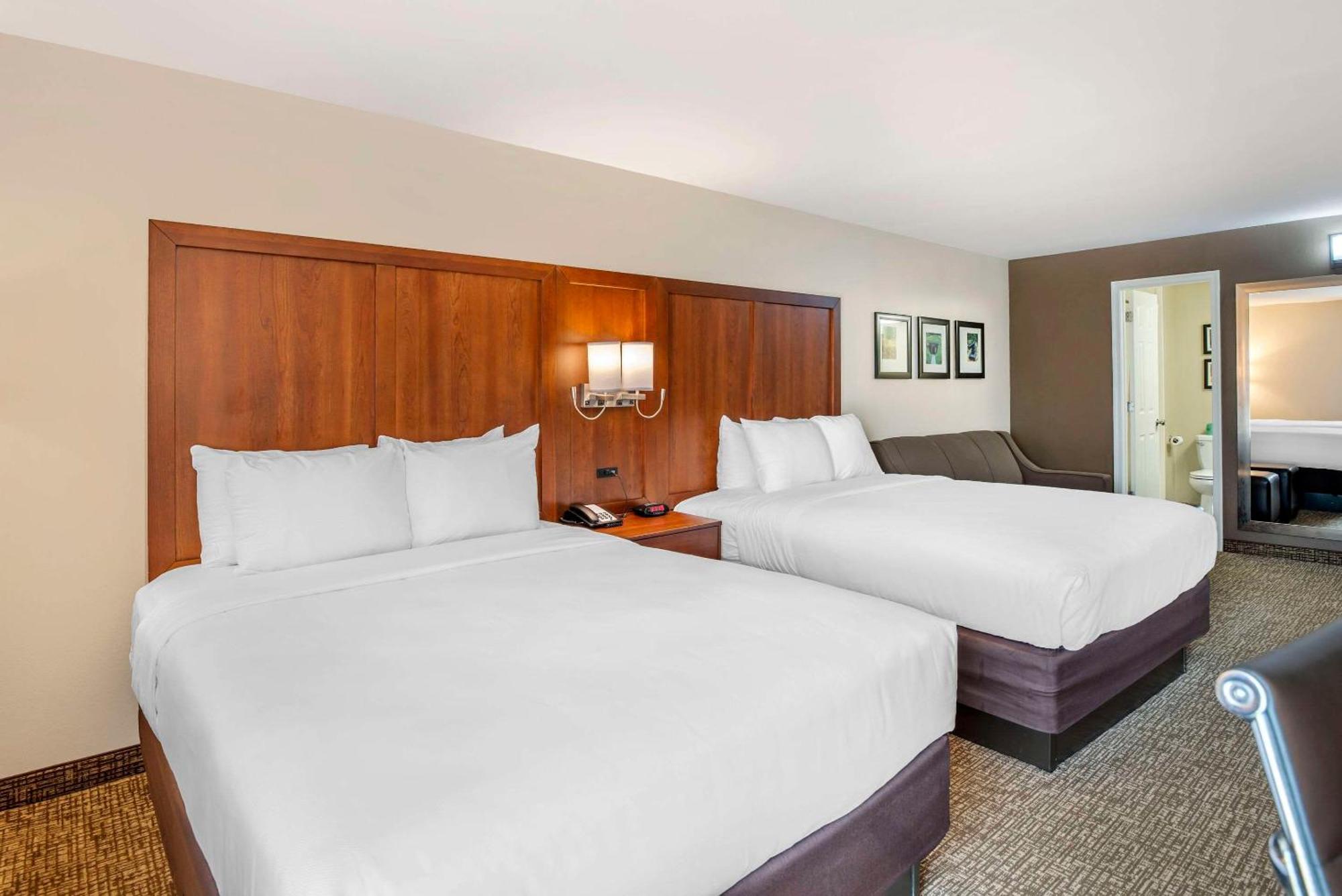 Comfort Inn Petersburg Near Fort Gregg-Adams Bagian luar foto