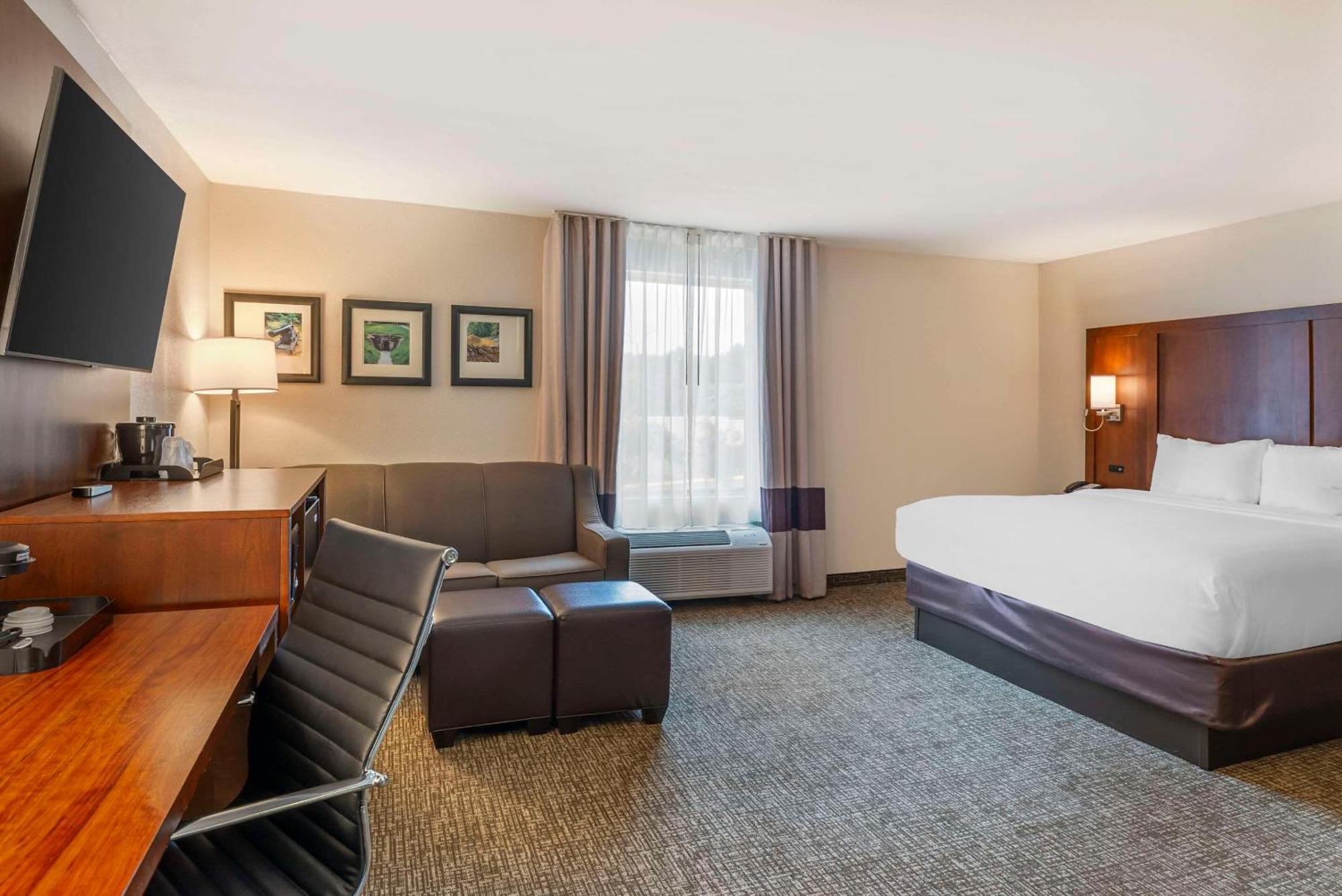 Comfort Inn Petersburg Near Fort Gregg-Adams Bagian luar foto