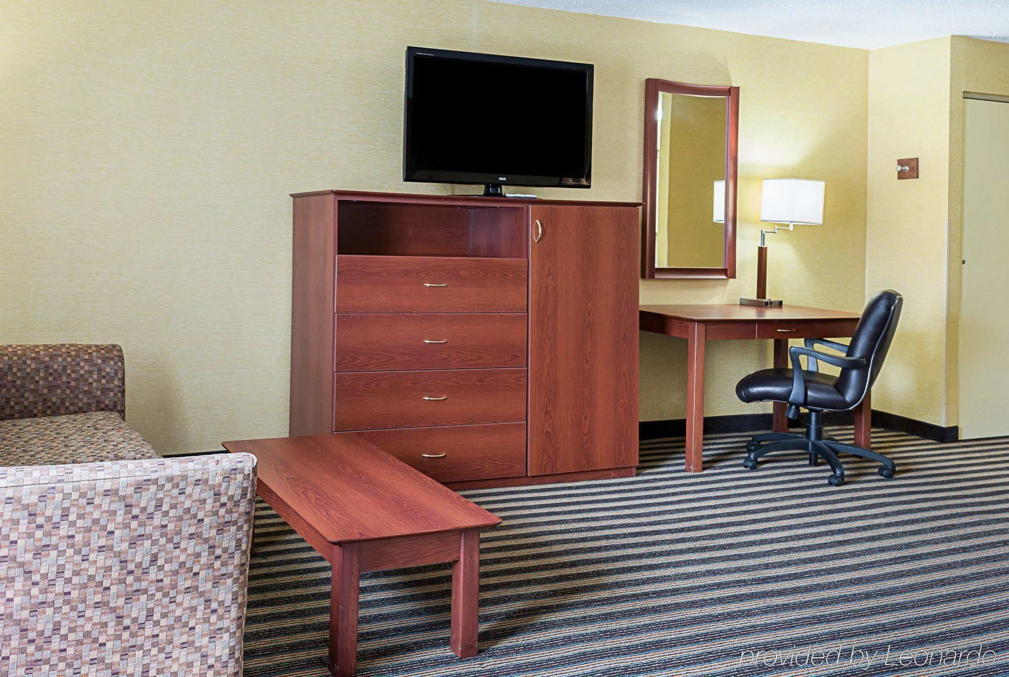 Comfort Inn Petersburg Near Fort Gregg-Adams Bagian luar foto